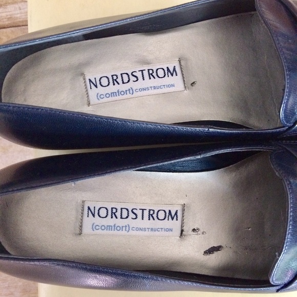 Nordstrom Comfort Navy kid  leather Loafers,  8W - Picture 5 of 8